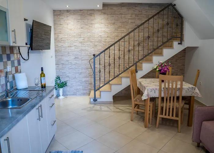 Jelena With Terrace And Balcony 두브로브니크