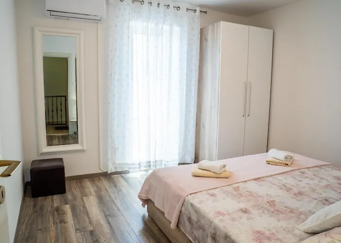 Jelena With Terrace And Balcony * 두브로브니크