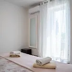 Jelena With Terrace And Balcony Apartman