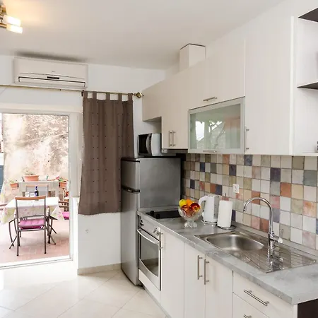 Jelena With Terrace And Balcony Апартаменты *