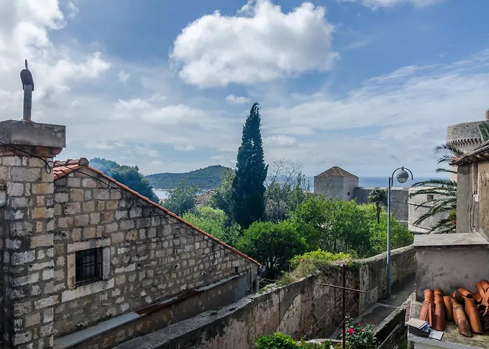 Daire Jelena With Terrace And Balcony *