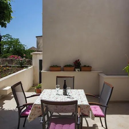 Jelena With Terrace And Balcony Lejlighed *